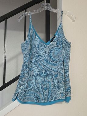 White House Black Market Blue Paisley Reversible V-Neck Camisole Size M